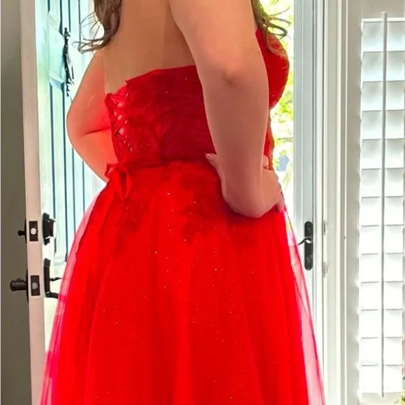 Sherri Hill stunning red formal gown Sz 14 - Picture 4 of 5